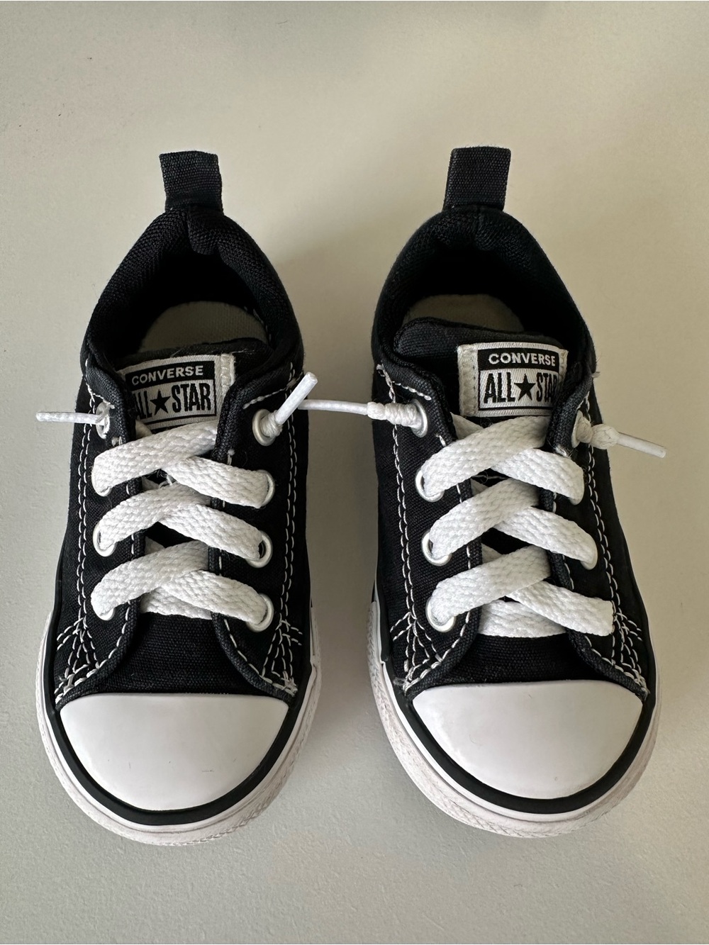 Converse Kids Black Low Top Sneakers Size 6